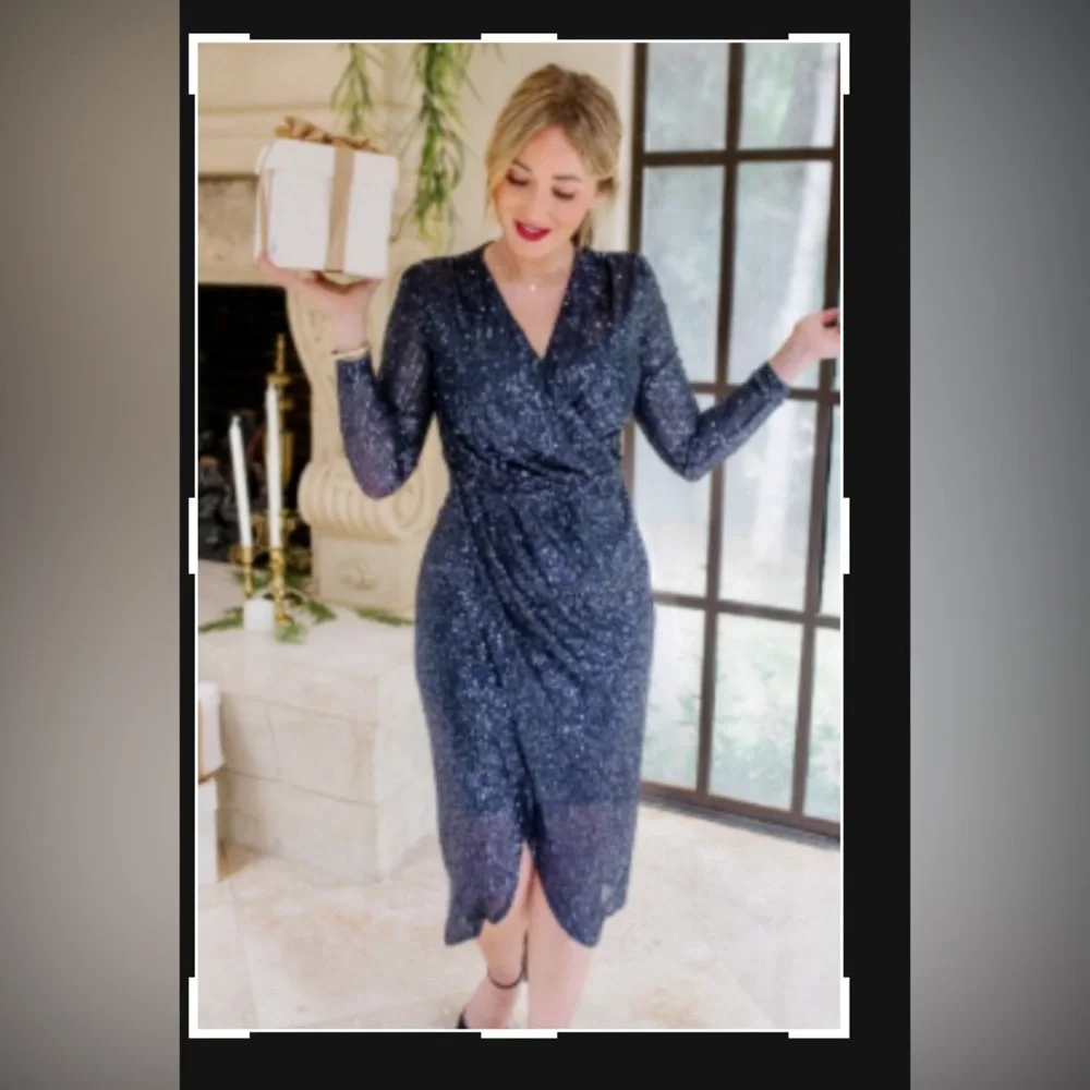 Ivy City Co Starstruck Dress in Navy Small Size - Picture 1 of 13